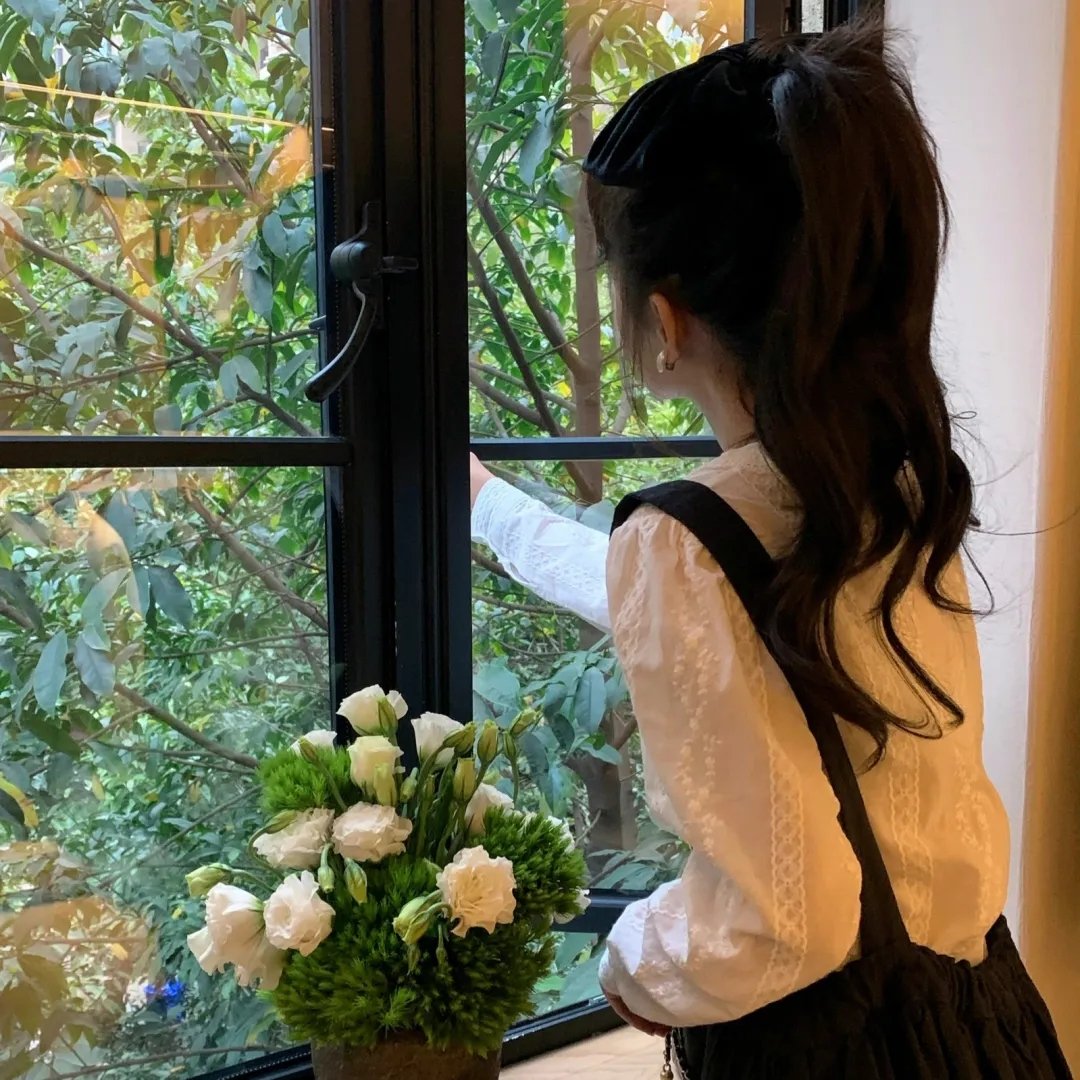 玫瑰楼迷影海报